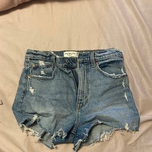 Abercrombie & Fitch high rise mom short